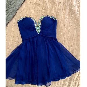 💕HP💕 Strapless Prom Dress